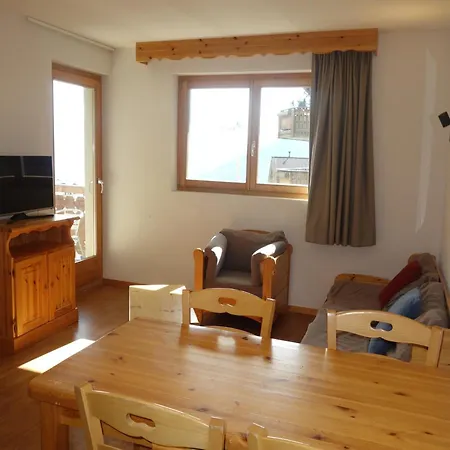 Charming With Balcony Daire