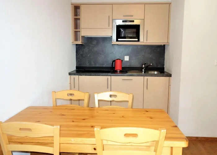 Charming With Balcony 公寓